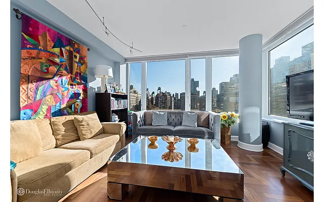 Rented by Douglas Elliman | media 8
