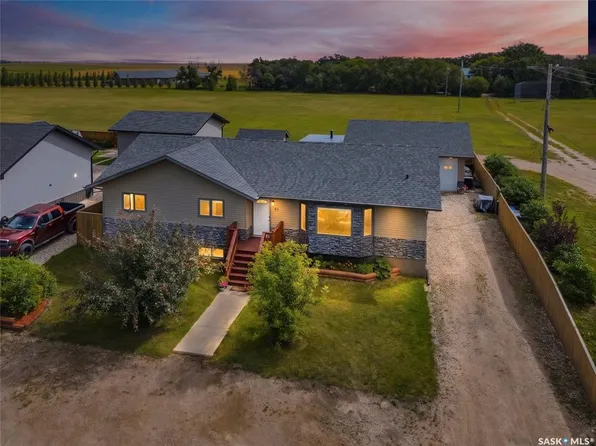 300 7th STREET, Vonda, SK S0K 4N0