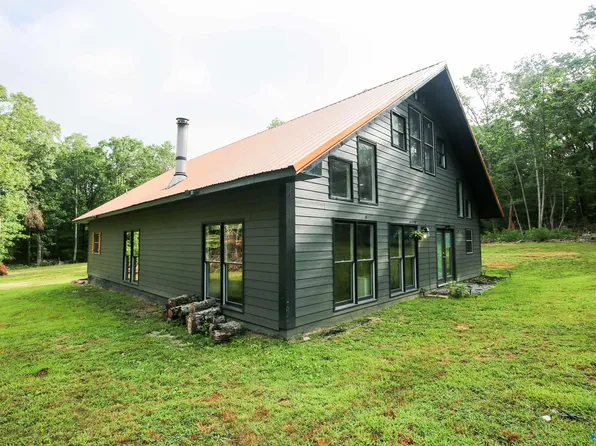 261 Reunion Oaks Dr, Gurley, AL 35748