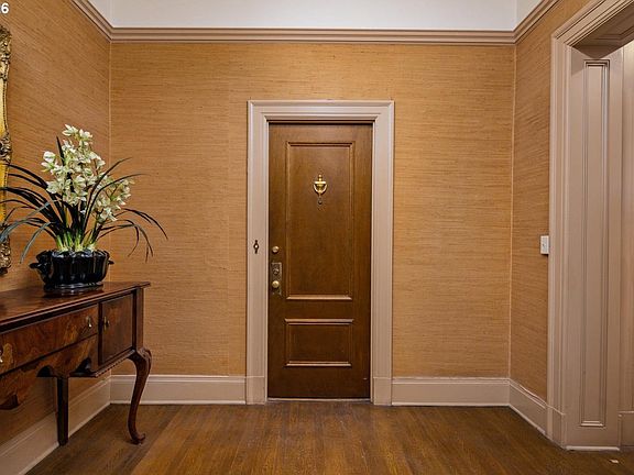 4th image of 2141 NW Davis St APT 104