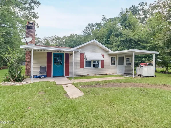 4229 Rabby St, Moss Point, MS 39563