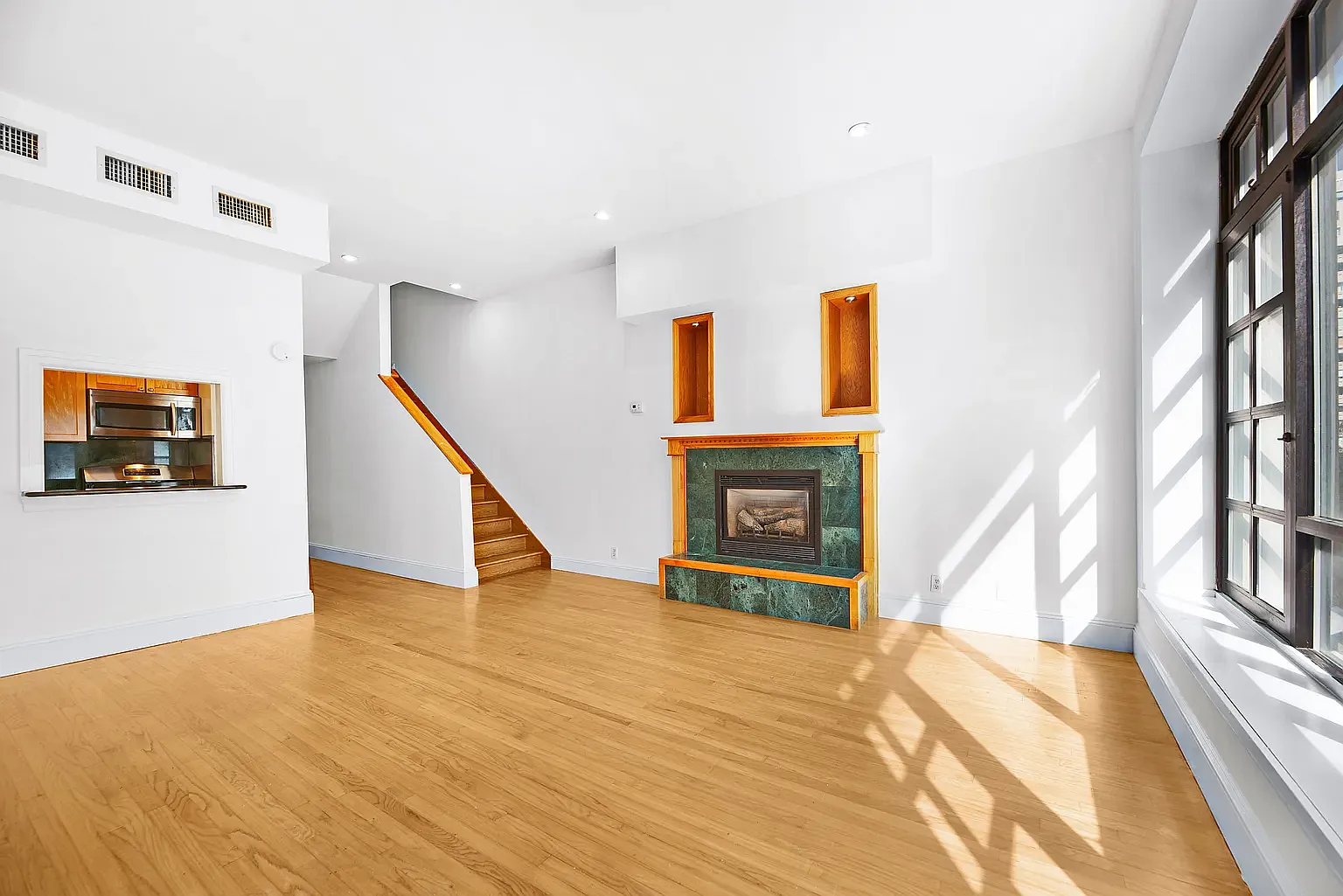 143 East 57th Street — Photo 1