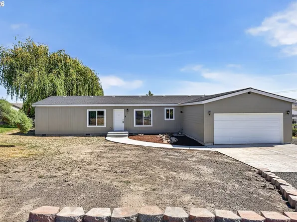 703 Spey Rd, Maupin, OR 97037