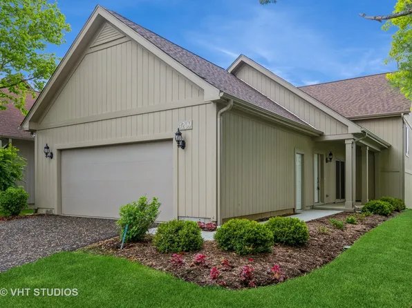 4209 White Ash Rd, Crystal Lake, IL 60014