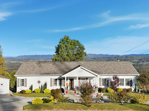 4886 Eagle Pointe Dr, Kingsport, TN 37664