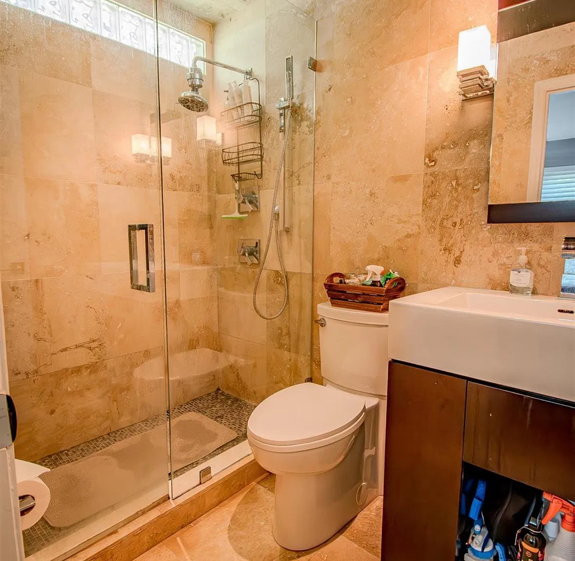 3 bed, 1004 sqft, $2,350 — Photo 4