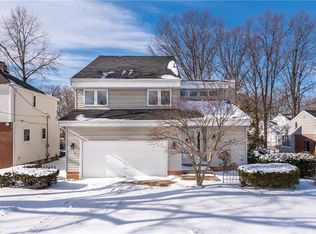 2030 Lakeview Ave, Rocky River, OH