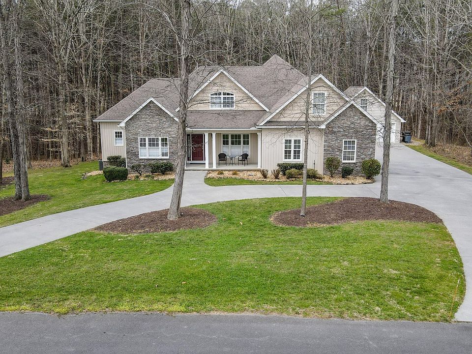 1st image of 550 Westbrook Dr NW