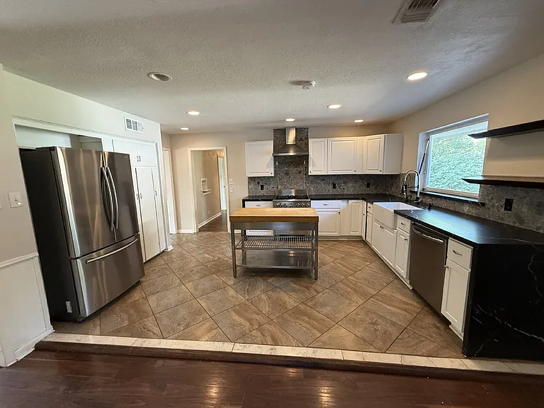 3525 Cripple Creek Dr — Photo 9