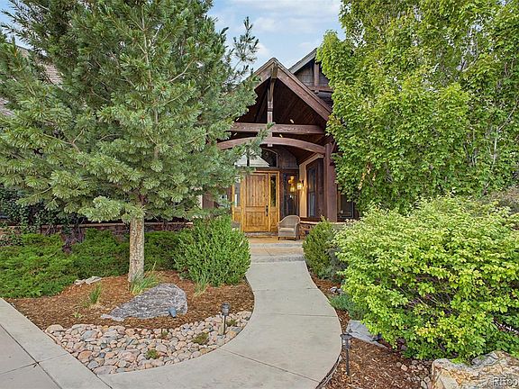 3rd image of 12767 Grizzly Drive