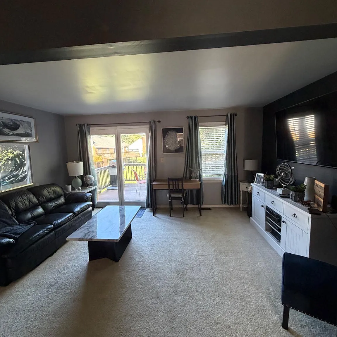 2 bed, 2.5 bath, 1054 sqft, $2,300 — Photo 2