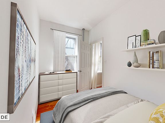 2nd image of 163 E 92nd St APT 21A