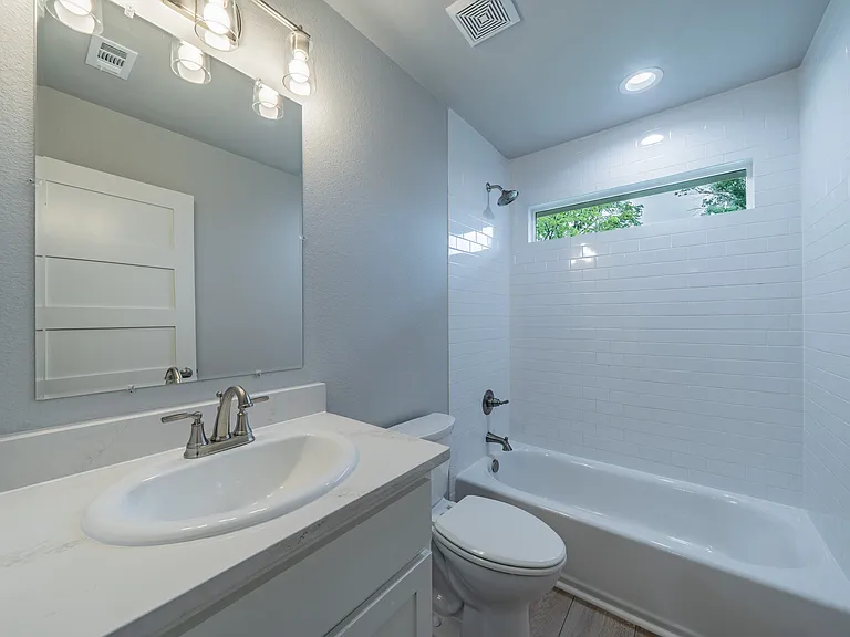 1-224 N Patrick St — Photo 15