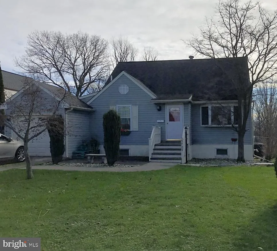 3723 Hollywood Ave photo 1