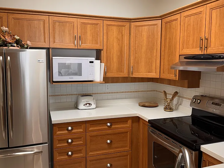 2985 Princess Cres #318 — Photo 4