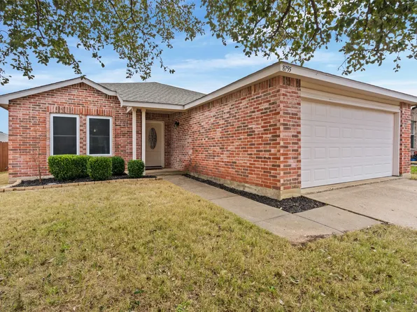8755 Gray Fox Ct, Fort Worth, TX 76123