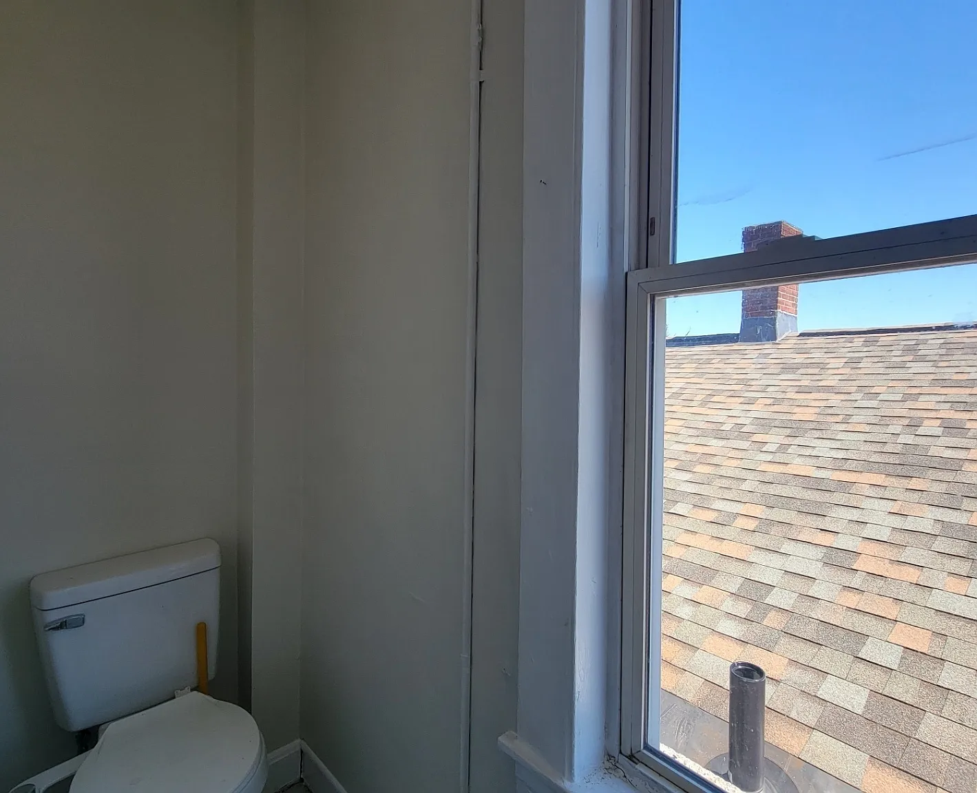 220 Main St — Photo 4