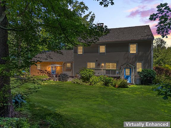 3rd image of 4 Pleasant Hill Road