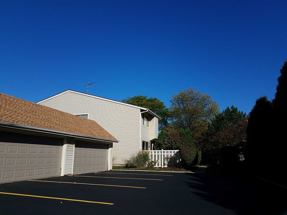 2nd image of 1016 E Thacker St