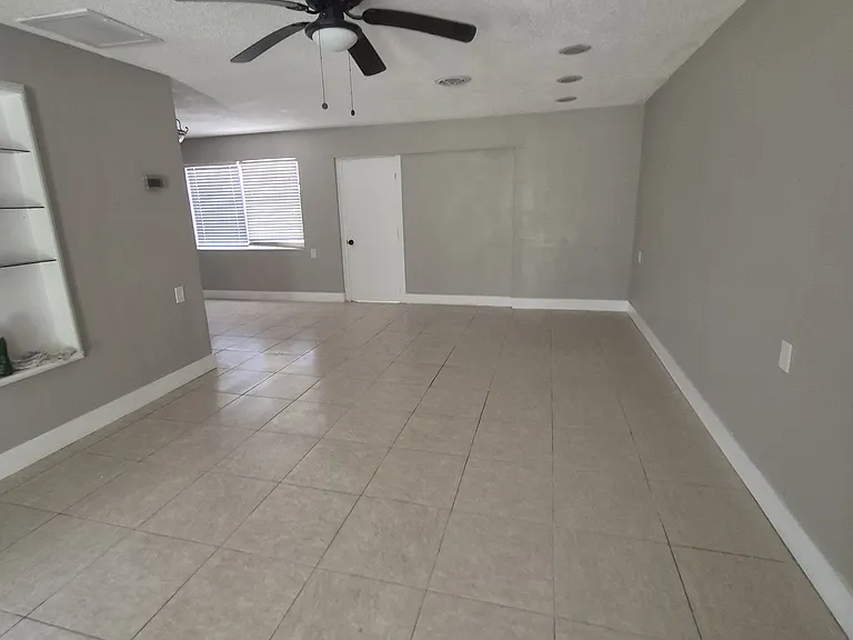 5311 Luna Vista Dr — Photo 2