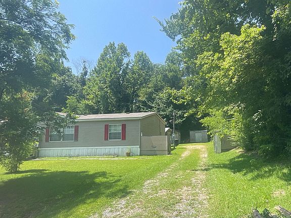 2nd image of 135 Bluecreek Dr
