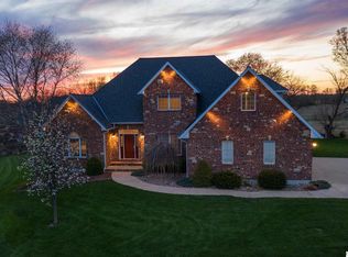 1000 Duxbury Ct, Quincy, IL 62305