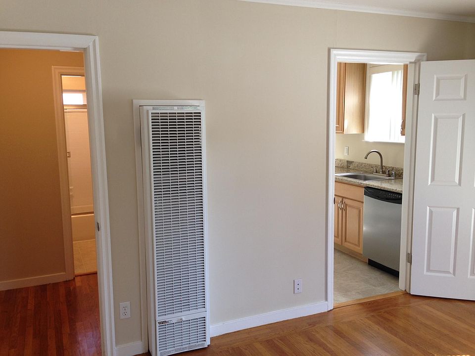 2nd image of 718 Live Oak Ave #7