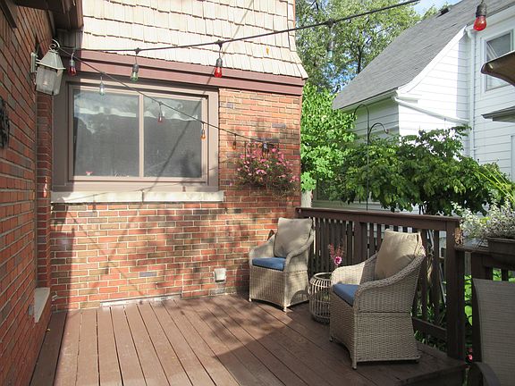 2nd image of 22619 Park St