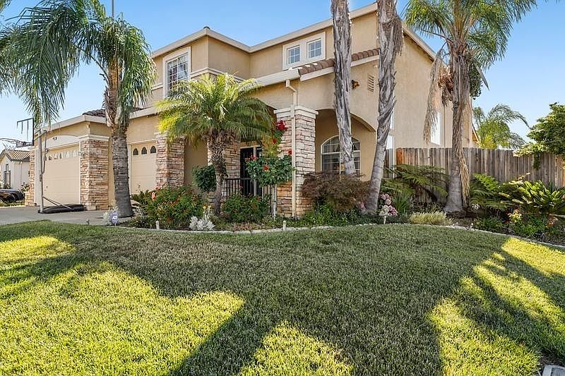 2nd image of 9026 Hunters Brook Ct