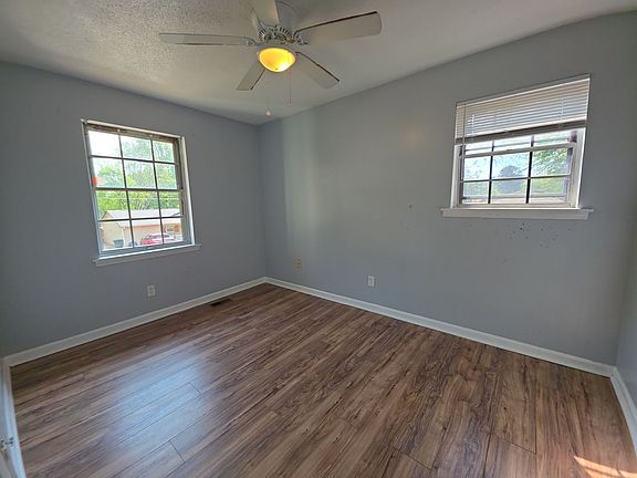 4th image of 3910 Grunden Dr SW