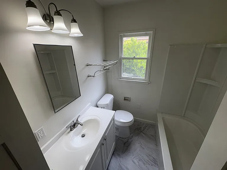 3802 W Heffron Dr #B — Photo 9