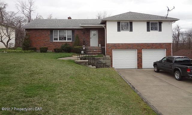 25 Brown Crest Dr West Wyoming PA