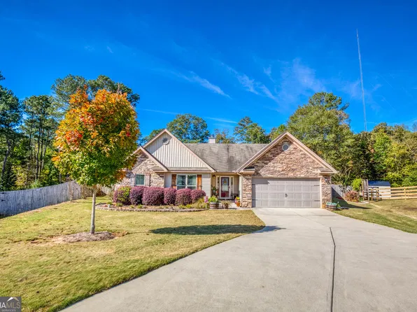 1912 Wheatfield Cir, Loganville, GA 30052