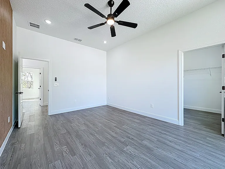 2121 Broad Water Dr — Photo 40