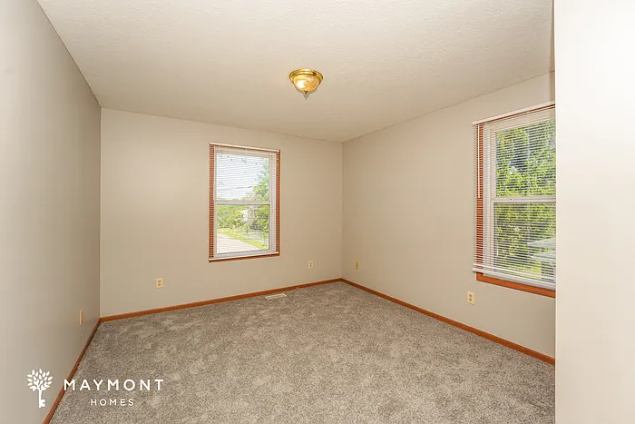1305 Superior Ave — Photo 11