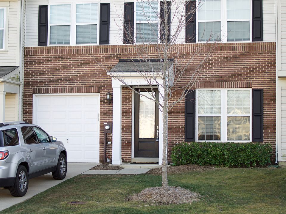 1st image of 44151 Beaver Creek Dr
