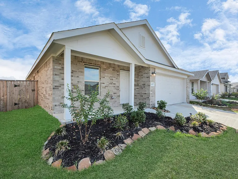 24207 Becker Hollow Ln — Photo 2