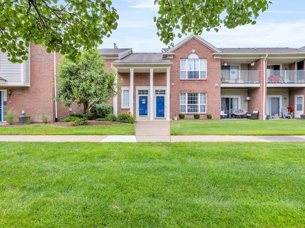 51789 Adler Park Dr W, Chesterfield, MI 48051