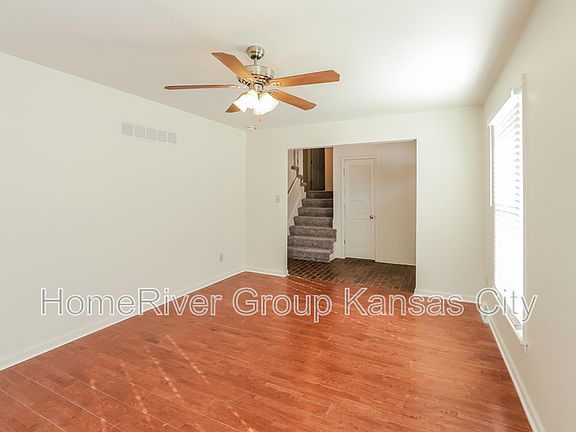 5th image of 1707 NW Willow Brook Dr