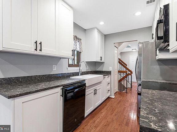 5th image of 2347 Millennium Ln