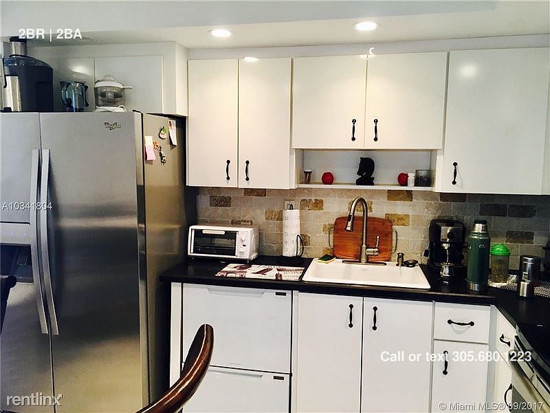 1st image of 100 Bayview Dr APT 201