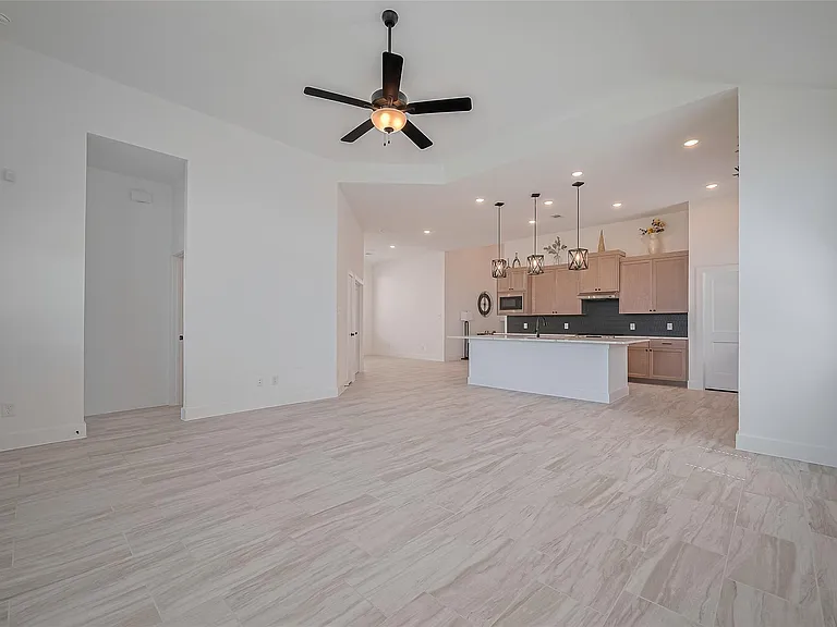 3328 Voda Bend Dr — Photo 14