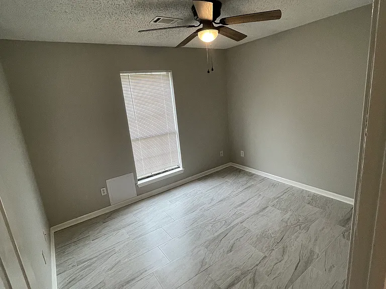 22-01 Blair Rd — Photo 10