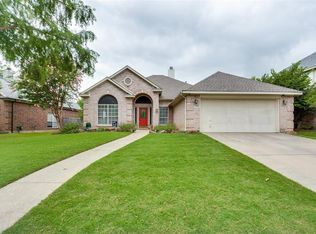 7608 Waterside Pl, Denton, TX 76210