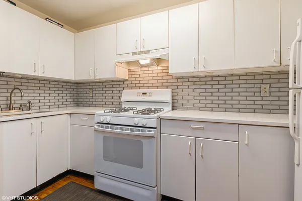 Rented by Real Broker NY LLC | media 2