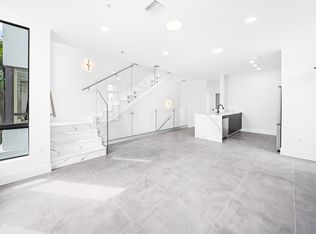 526 SW 2nd St, Miami, FL 33130