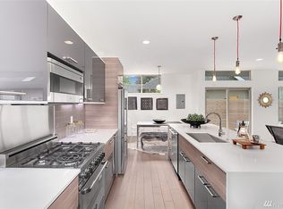 6112 9th Ave NE, Seattle, WA 98115