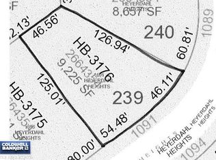 1091 Heyerdahl Hts, Hobart, WI 54155