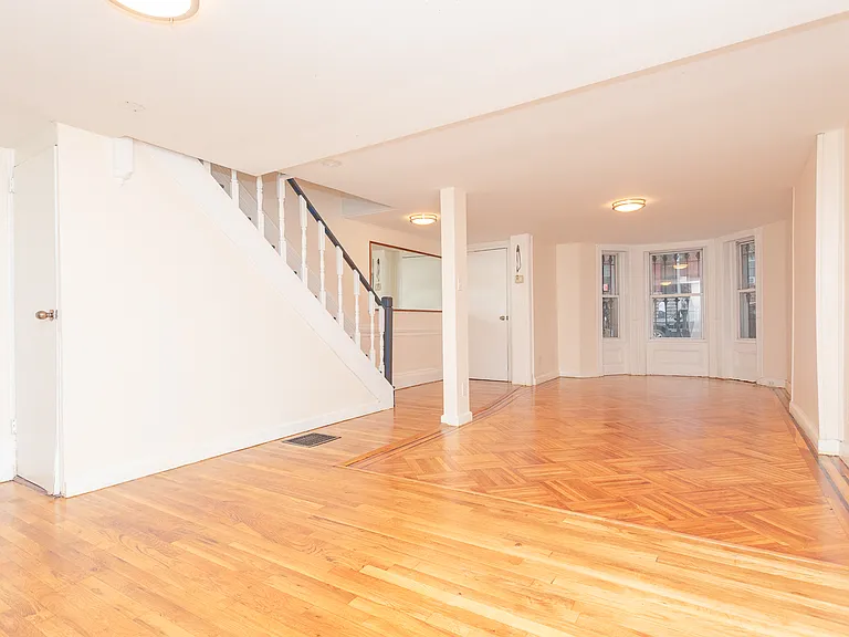 182 Patchen Ave #1 — Photo 4