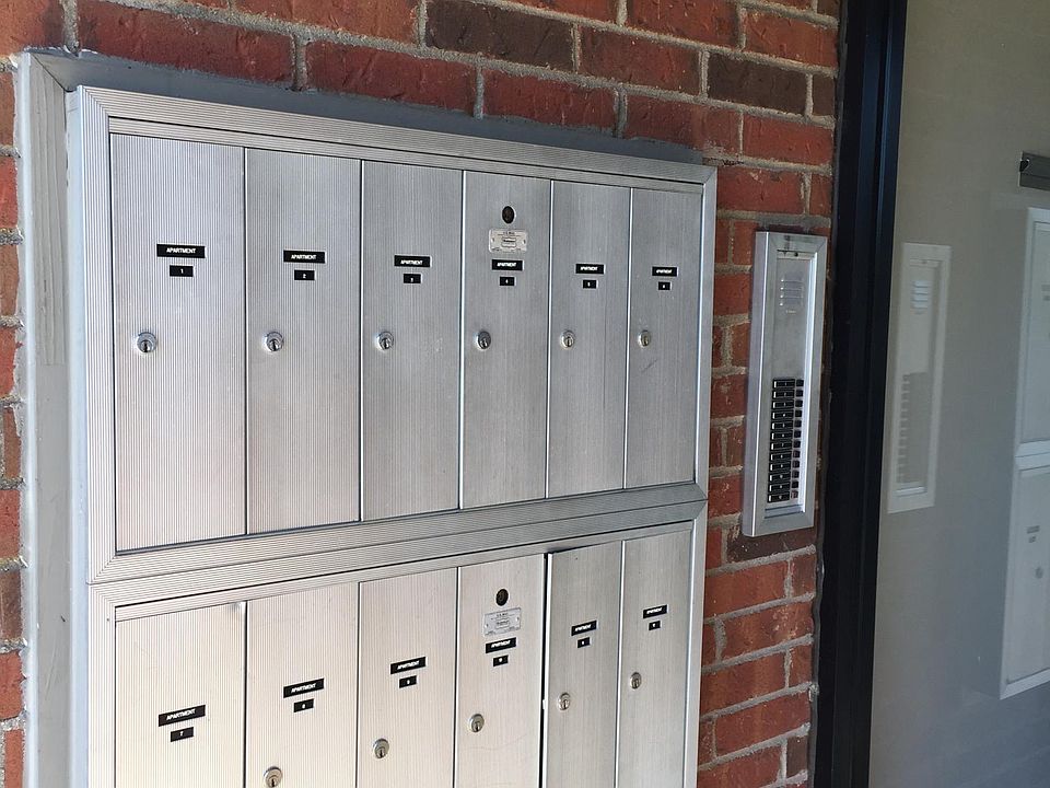 We feature the intercome access and secture key lock doors f